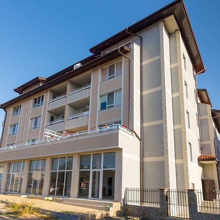 Hiora Apartments Vasiliko Tsarevo Exterior foto