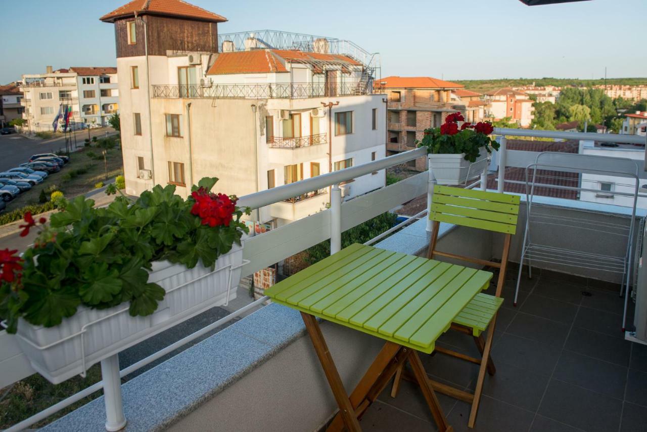 Hiora Apartments Vasiliko Tsarevo Exterior foto