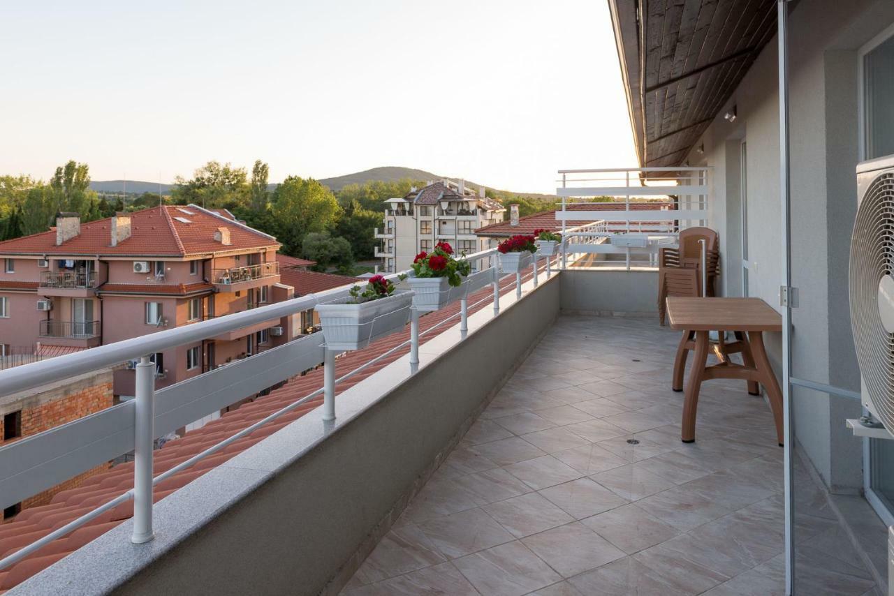 Hiora Apartments Vasiliko Tsarevo Exterior foto
