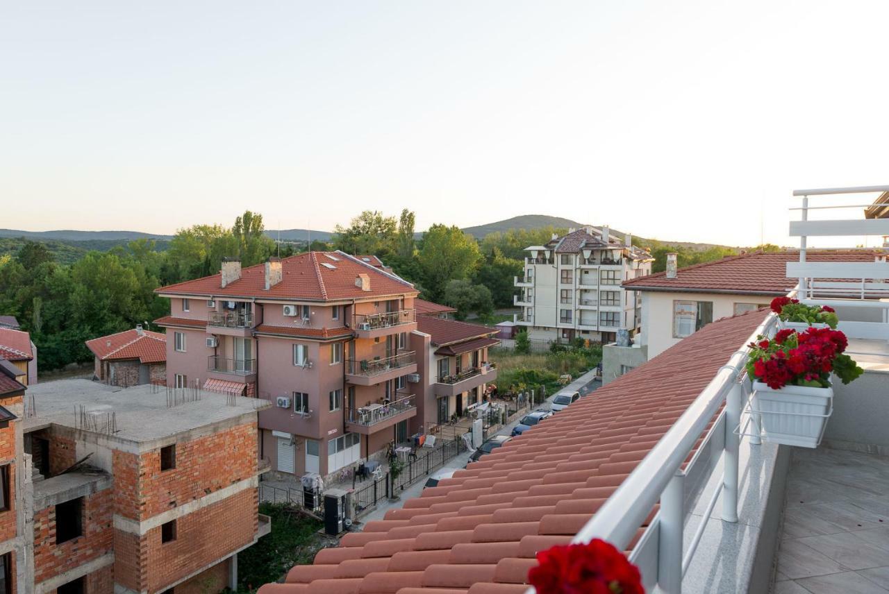 Hiora Apartments Vasiliko Tsarevo Exterior foto